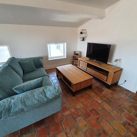 Au Coeur Du Centre Historique - Immeuble Classe - Terrasse - Climatise Nimes Ngoại thất bức ảnh