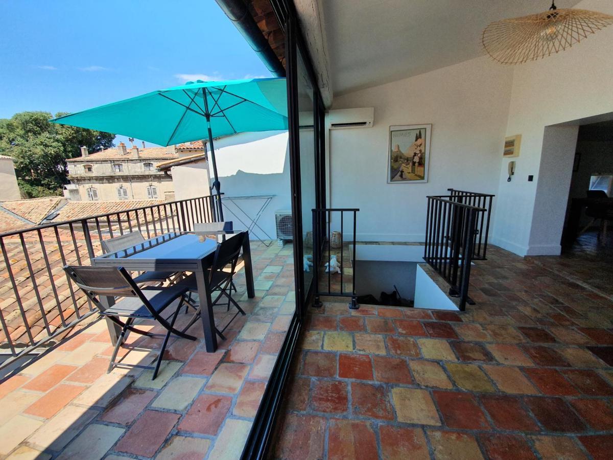 Au Coeur Du Centre Historique - Immeuble Classe - Terrasse - Climatise Nimes Ngoại thất bức ảnh
